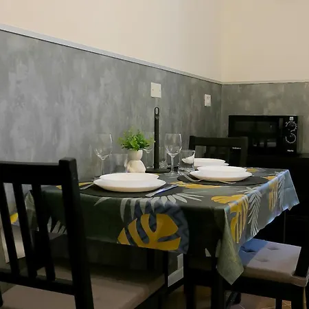 Interno 3 Stazione *